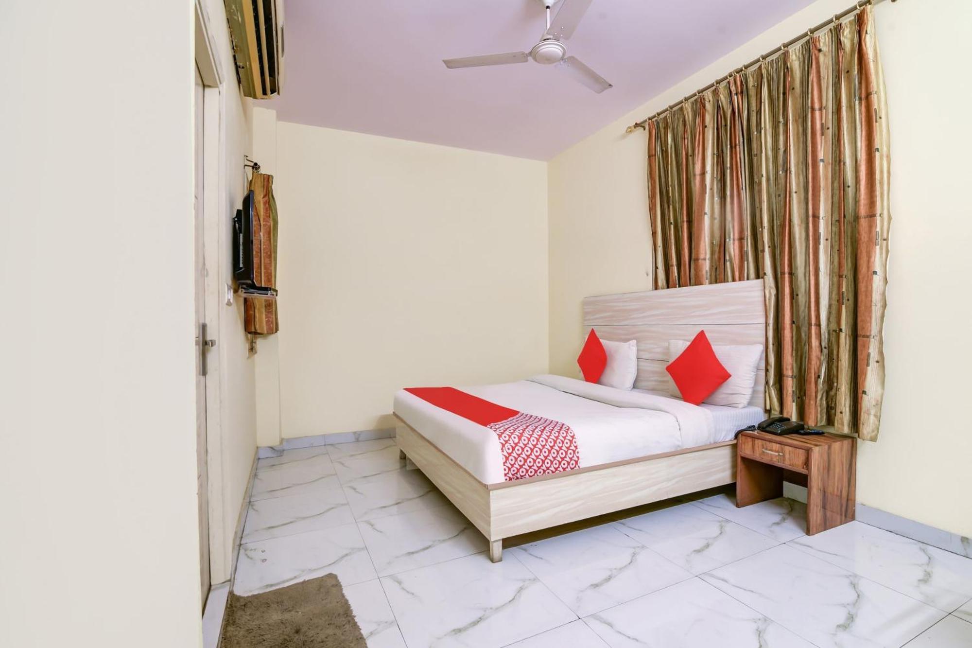 Hotel O 74192 Vishwakarma Palace Delhi  Extérieur photo
