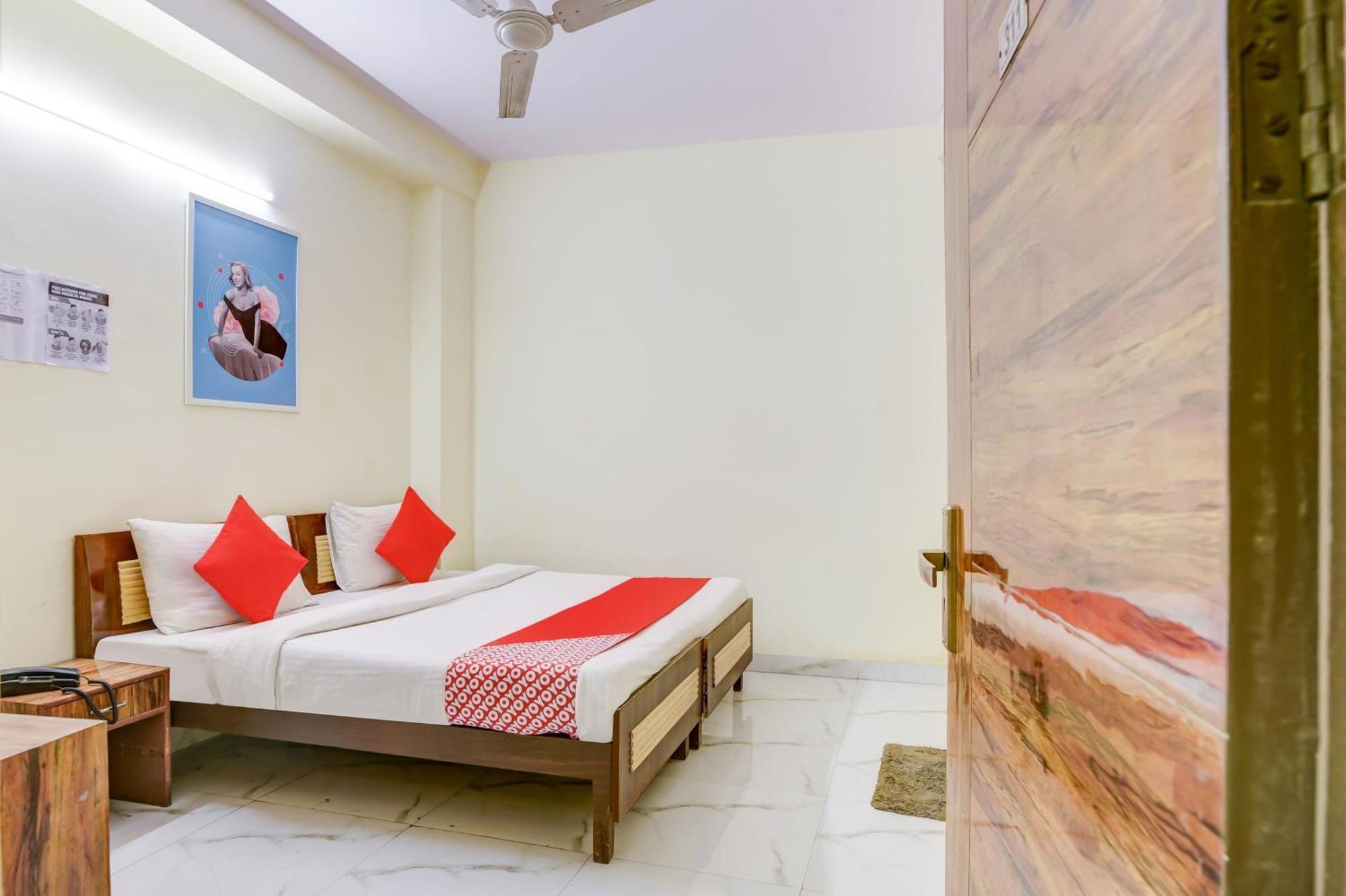 Hotel O 74192 Vishwakarma Palace Delhi  Extérieur photo