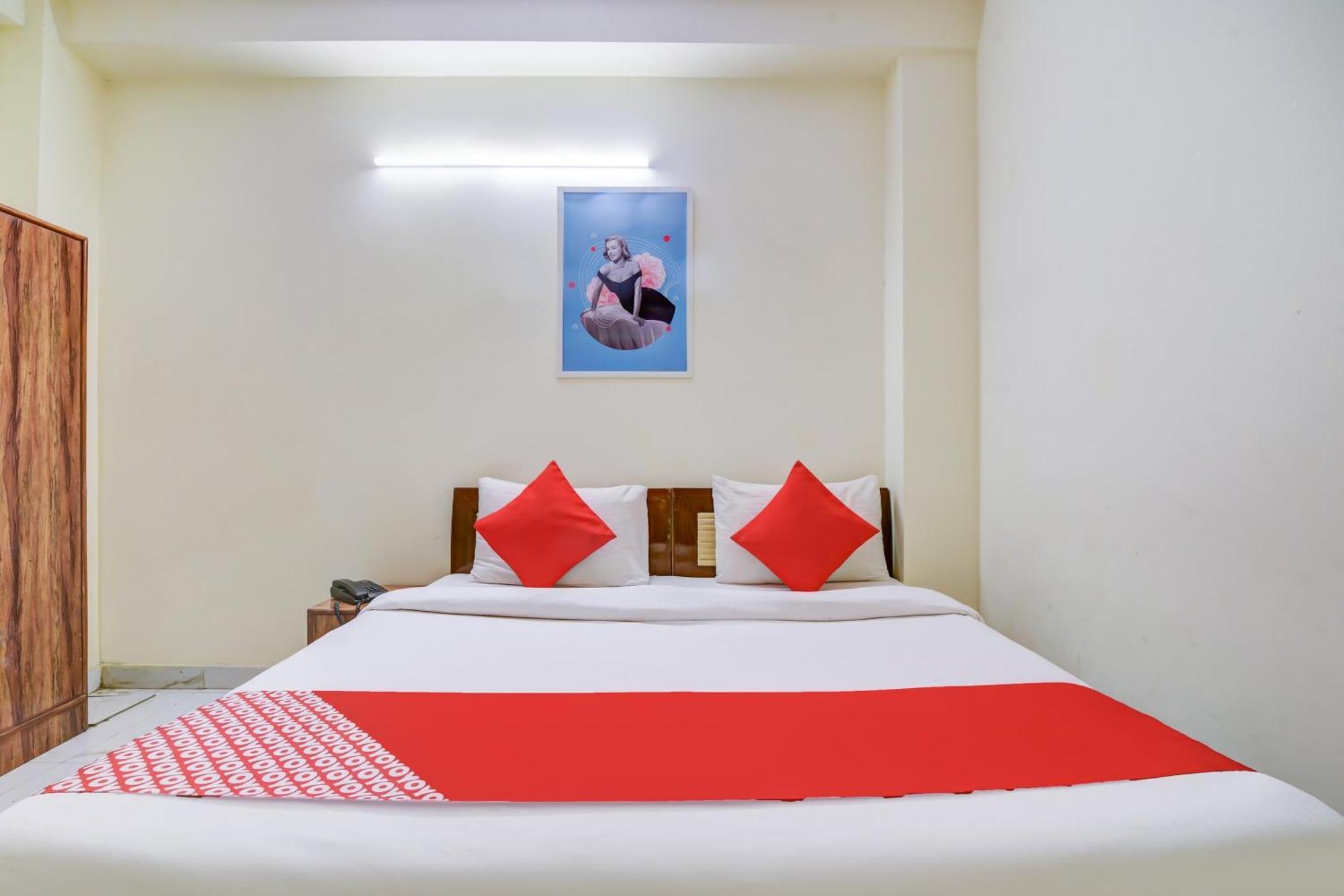 Hotel O 74192 Vishwakarma Palace Delhi  Extérieur photo