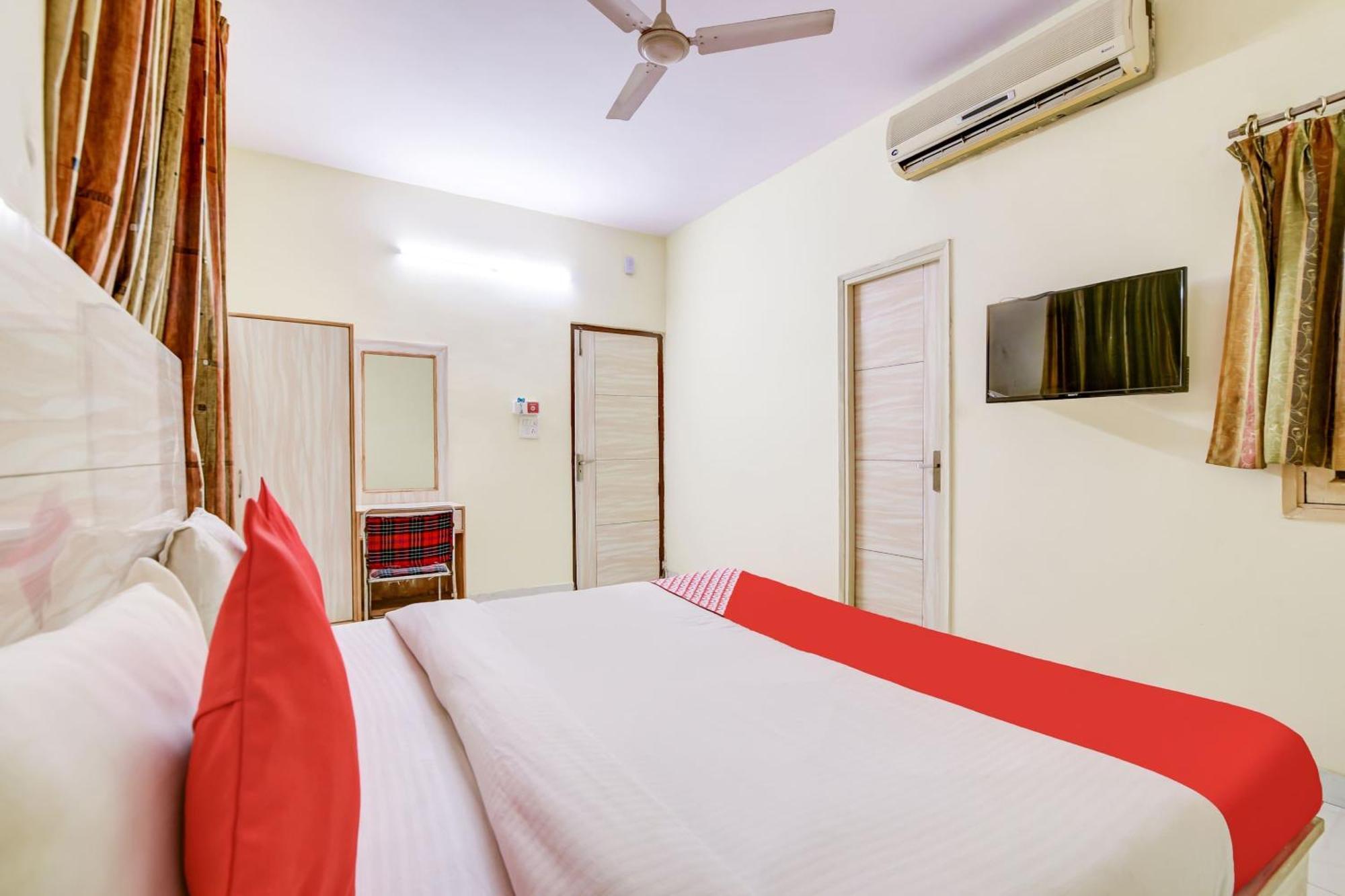 Hotel O 74192 Vishwakarma Palace Delhi  Extérieur photo
