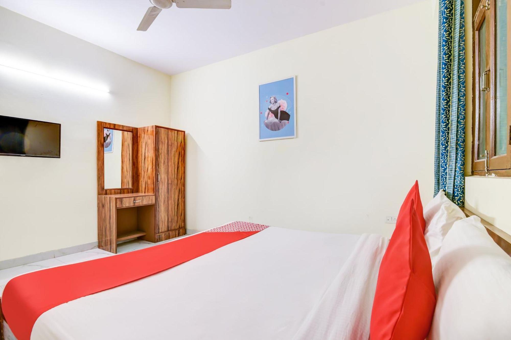 Hotel O 74192 Vishwakarma Palace Delhi  Extérieur photo
