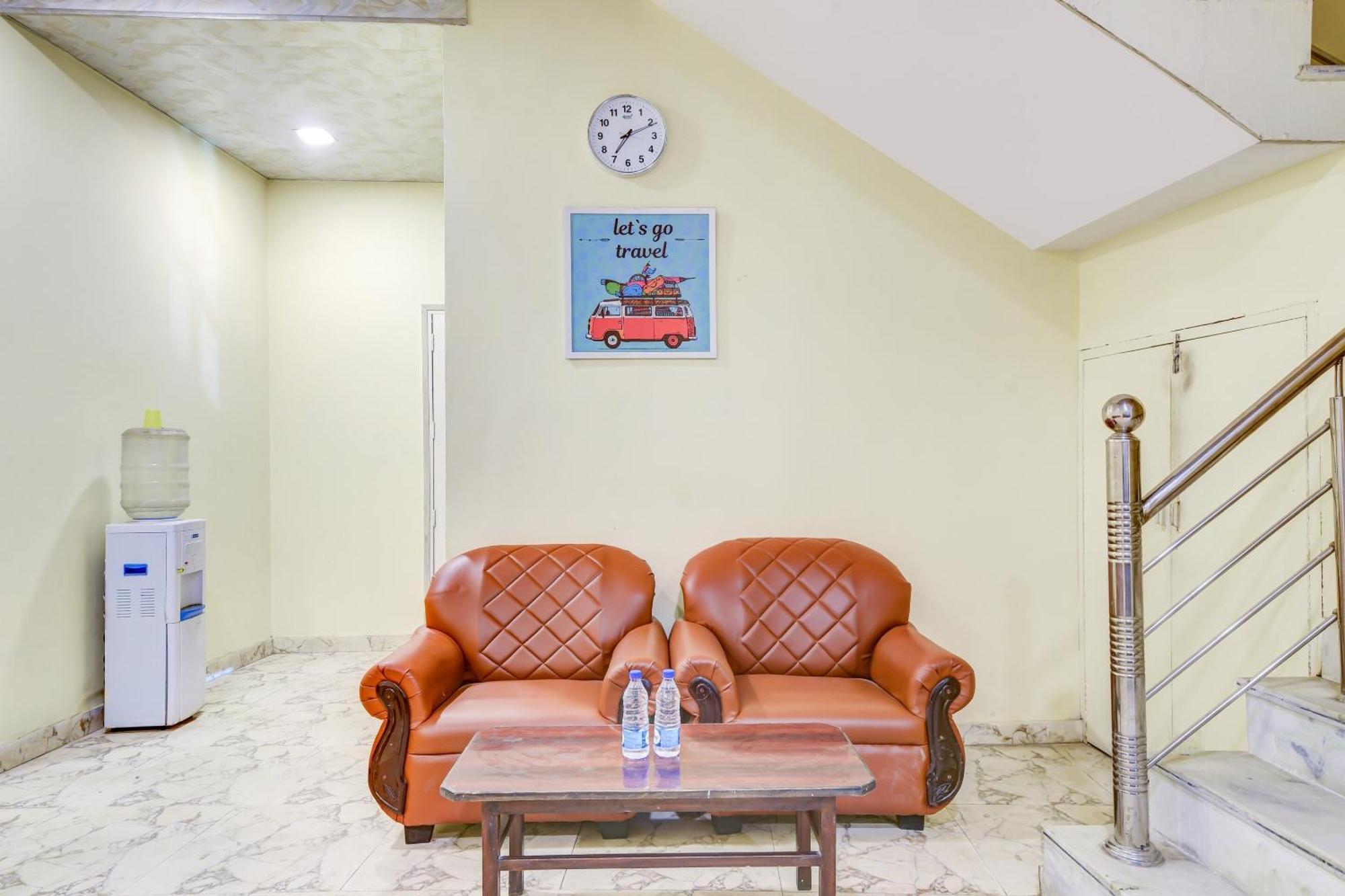 Hotel O 74192 Vishwakarma Palace Delhi  Extérieur photo